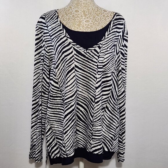 Chico's Women's Size 1/8-10 Black & White Zebra Stripe Long Sleeve Layered Top - Picture 1 of 15